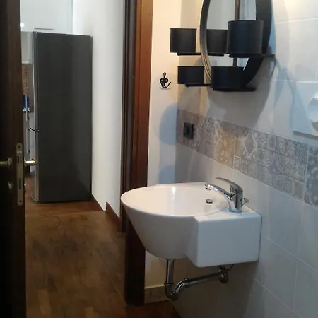 Comfortable Typical Old Style Apartment *