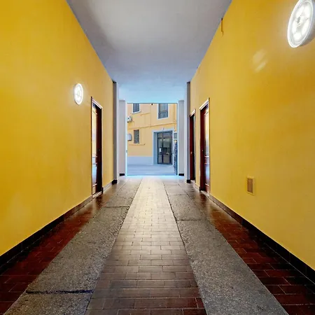 Comfortable Typical Old Style Apartment *