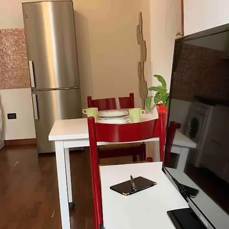 Appartement Comfortable Typical Old Style Milan