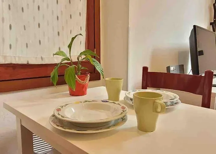 شقة Comfortable Typical Old Style *